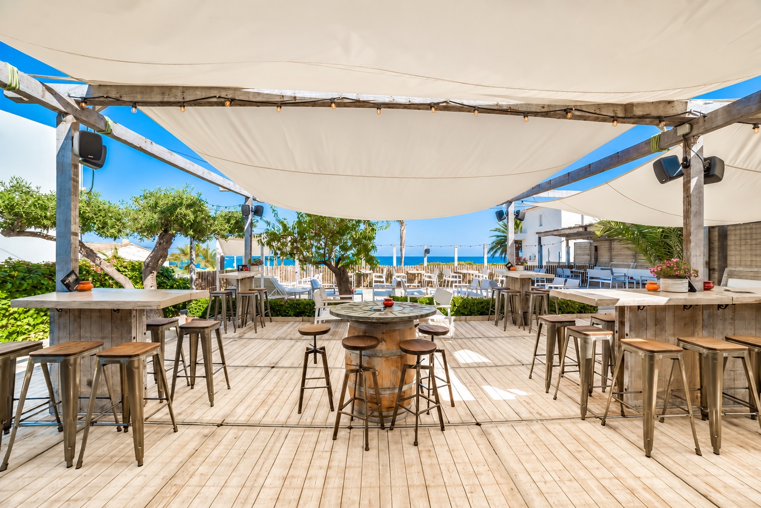 Olla Beach Bar